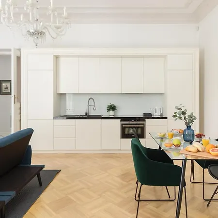 Апартаменты Marszalkowska 58 - Classy Two Bedroom With Balcony By Renters