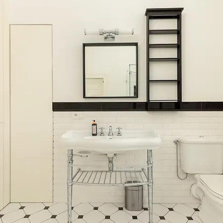 Апартаменты Marszalkowska 58 - Classy Two Bedroom With Balcony By Renters
